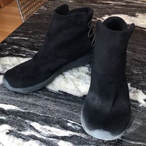 Skechers Goga Max Bootie